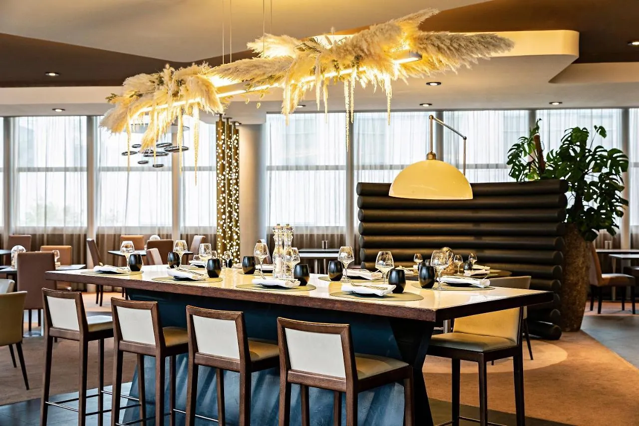 Pullman Paris La Defense Hotel