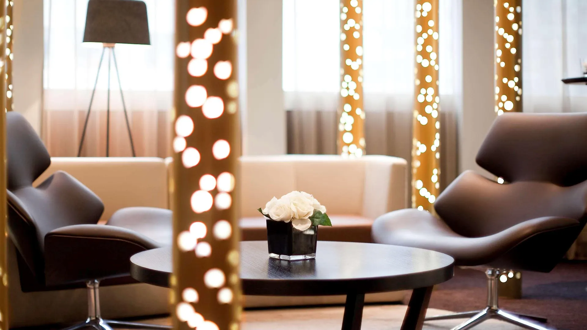 Hotel Pullman Paris La Defense 5*