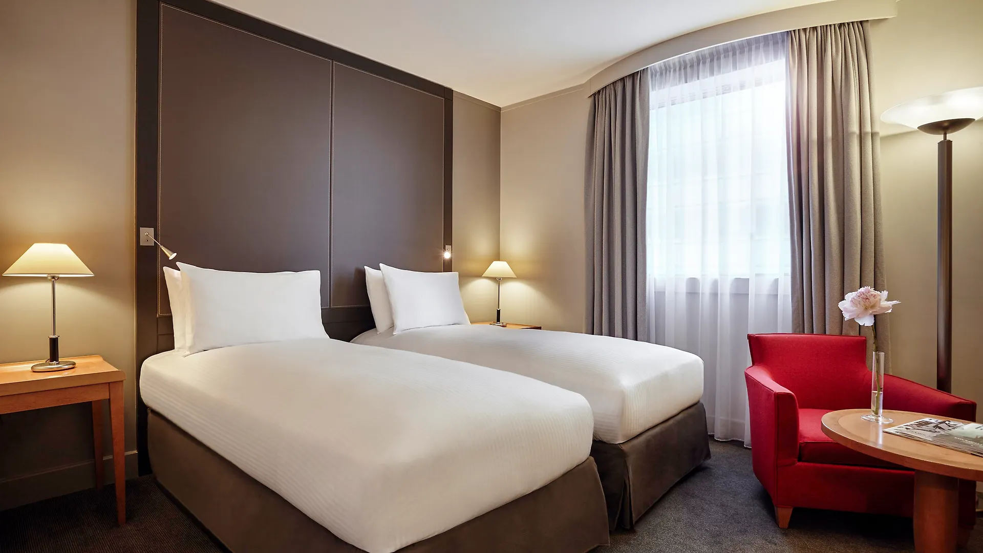 Pullman Paris La Defense Hotel 5*