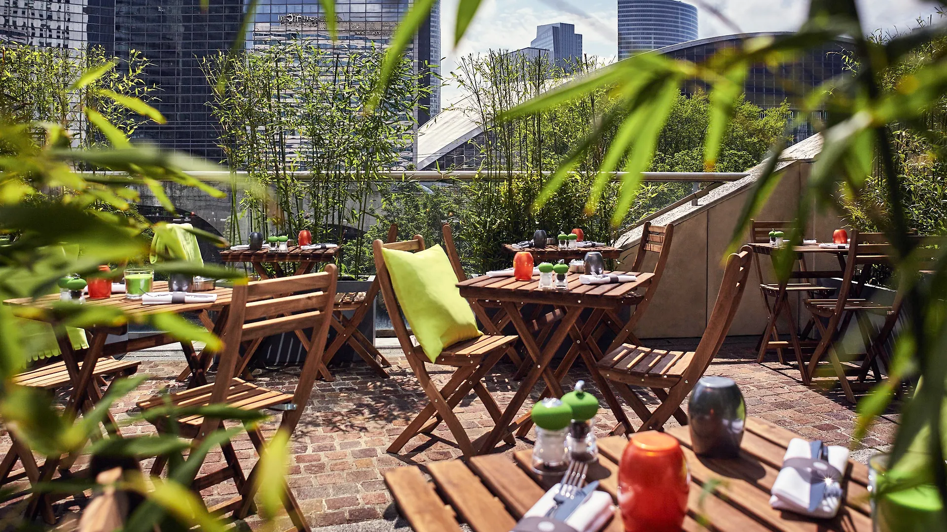 Pullman Paris La Defense Hotel