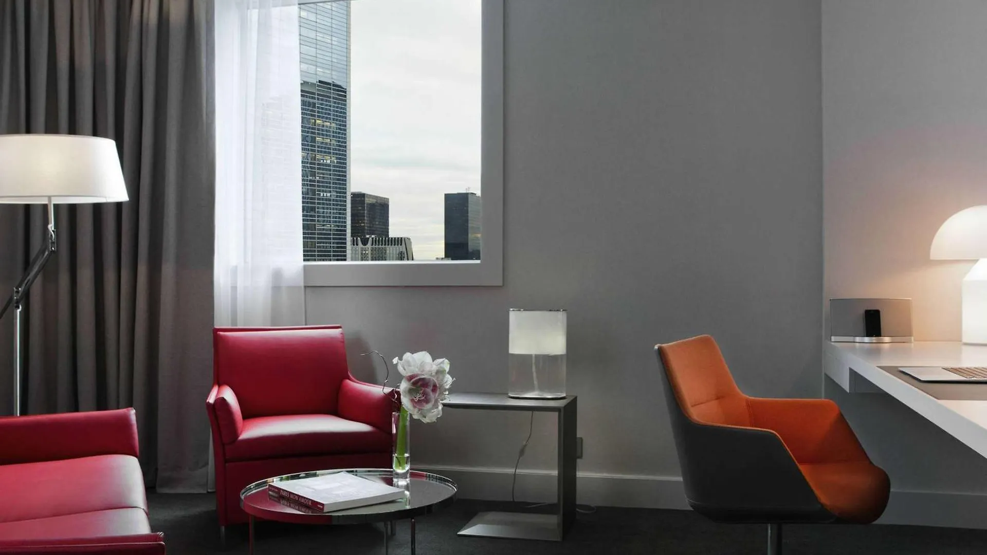 Pullman Paris La Defense Hotel 5*