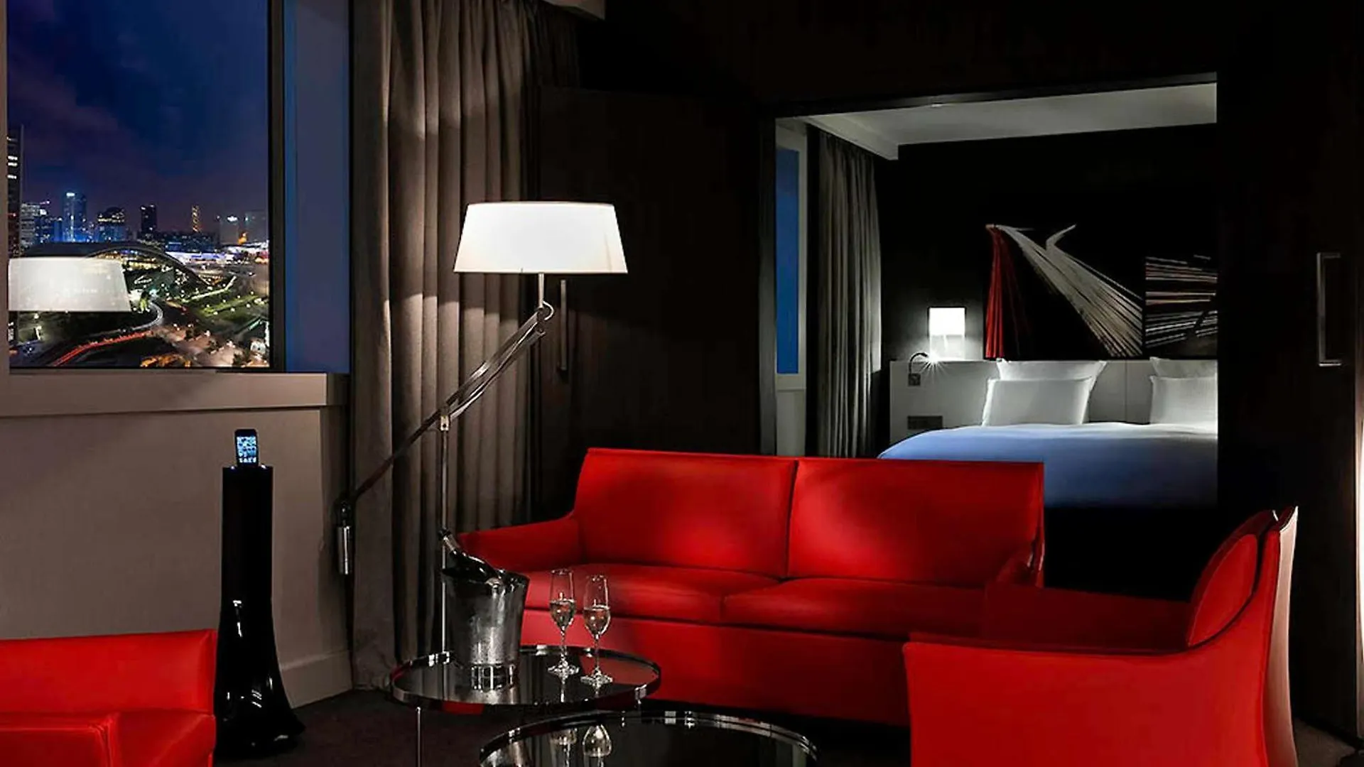 Hotel Pullman Paris La Defense 5*