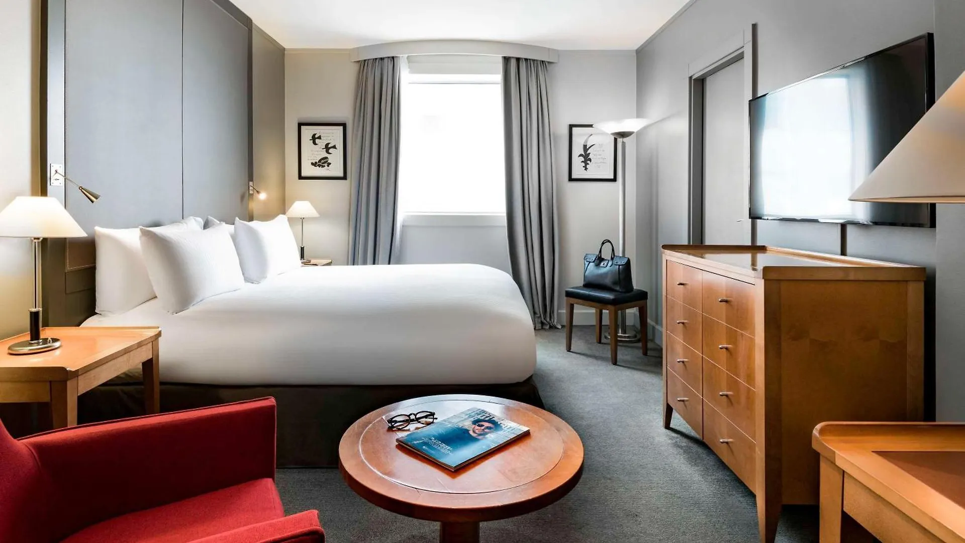 Hotel Pullman Paris La Defense 5*