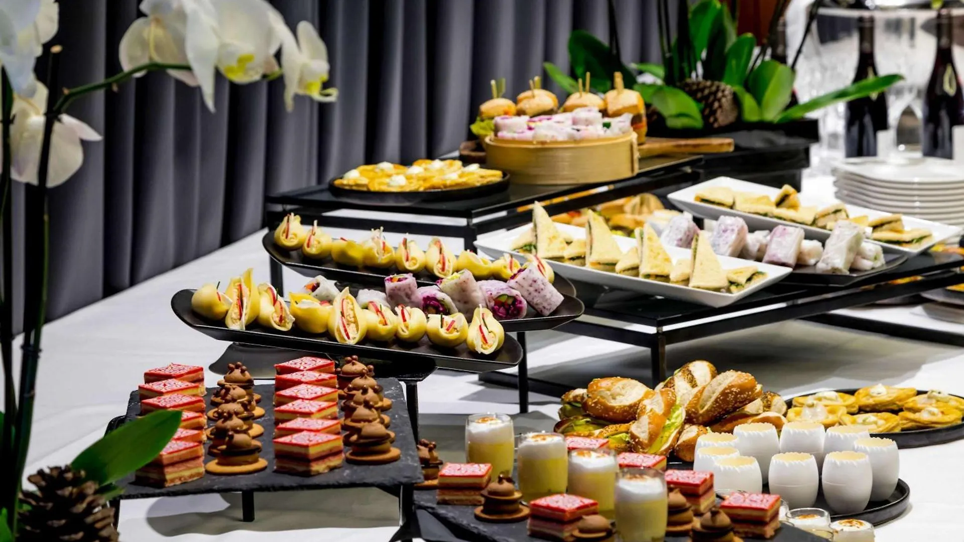 Pullman Paris La Defense Hotel 5*