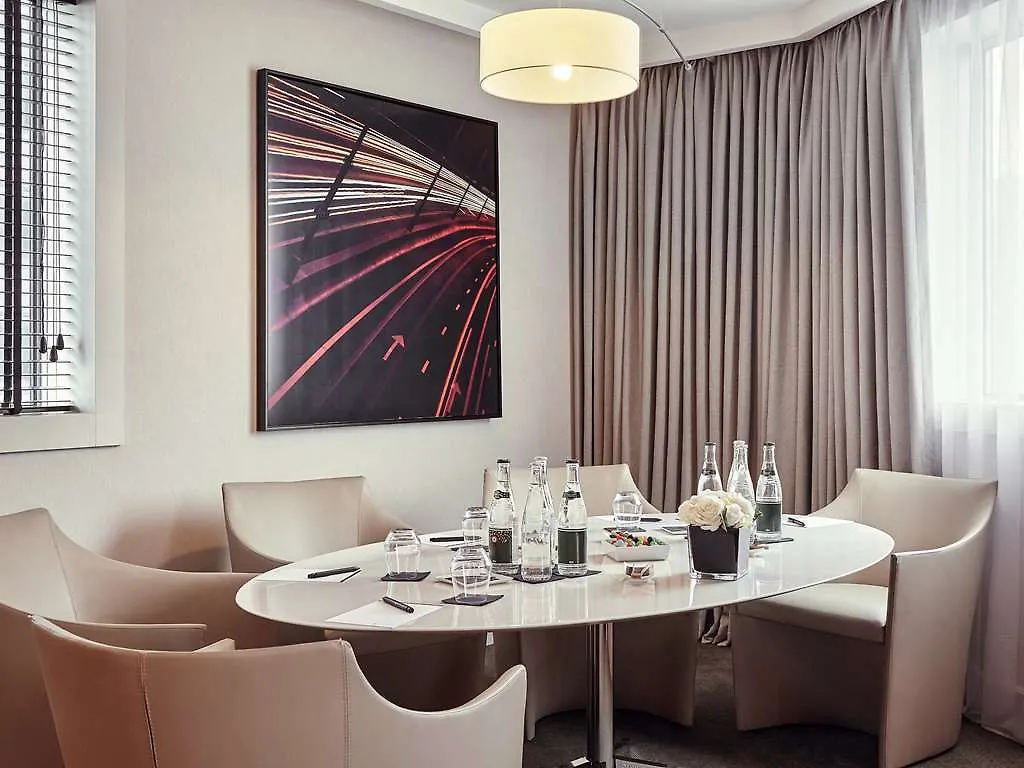 Pullman Paris La Defense Courbevoie